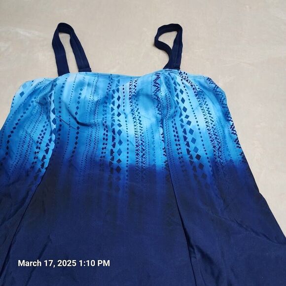 Meet Curve Womens 1 Piece Swim Suit Dress Plus 2X Blue Ombre Adj Strap Shelf Bra - Picture 2 of 6